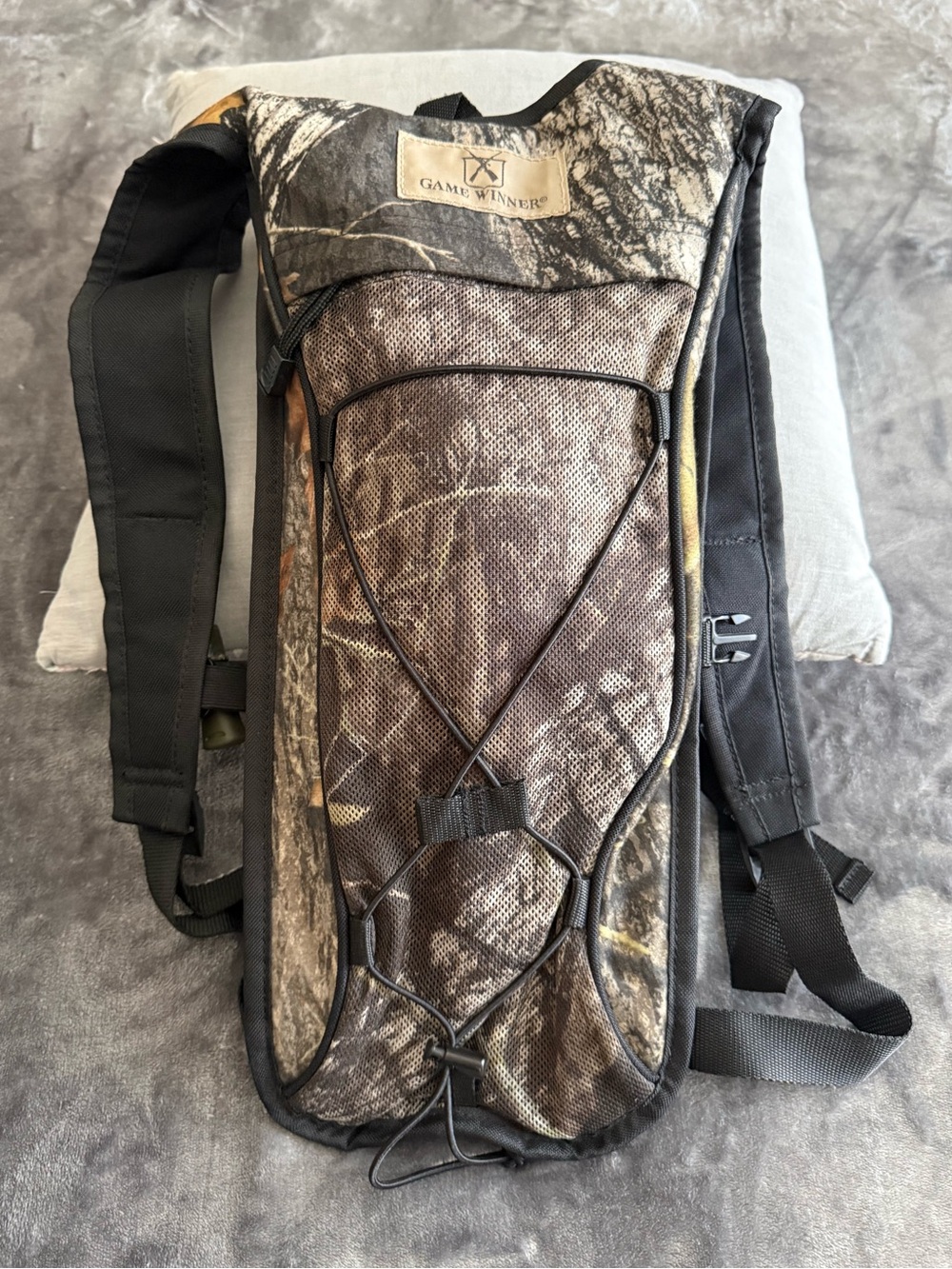 Game Winner Hunting Camo Hydration Bagpack Include Water Bag Hiking RN 98223